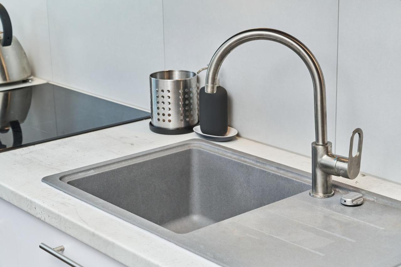Nowa Teczowa Apartments Promenada Staromiejska By Noclegi Renters Breslavia Esterno foto